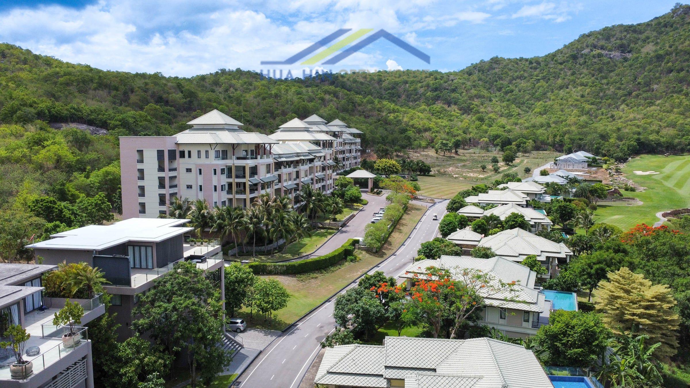 Black Mountain condo4thfl (4).jpg