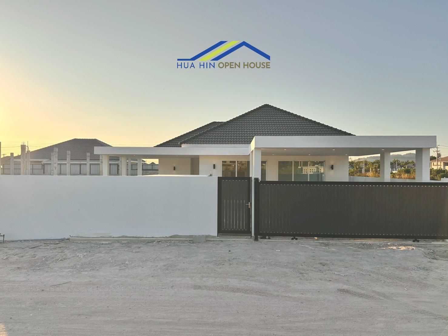 Hin lek fai house front gate01 .jpg