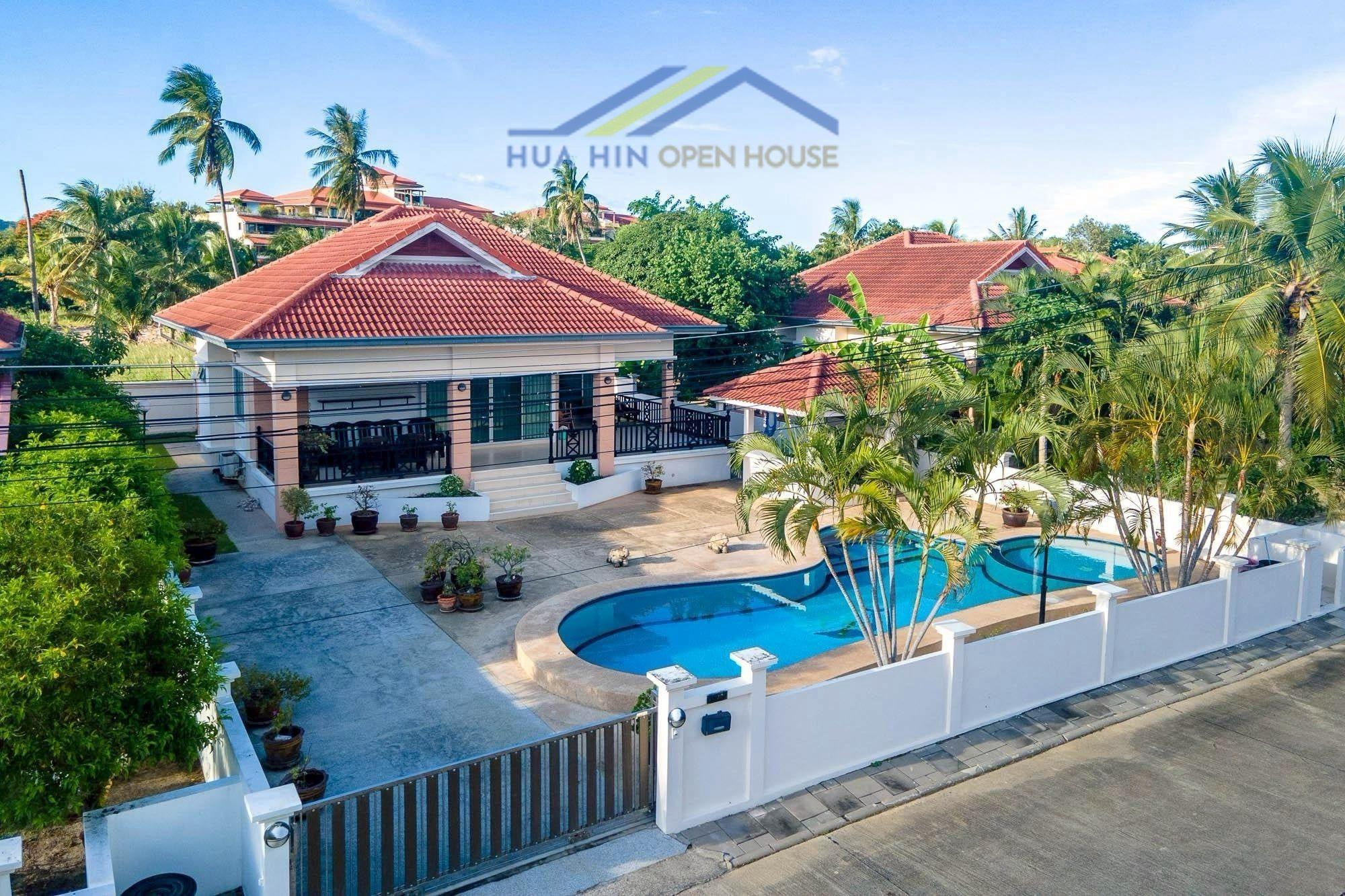 Baan Thai Village Pool Villa for Sale in Hua Hin – Large Garden and 12-Metre Pool