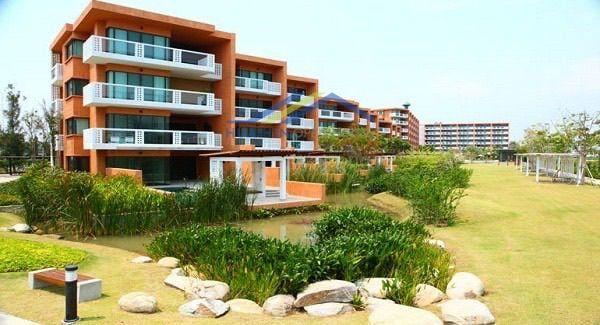Beachfront 2-Bedroom Condo for Sale – Baan Chaan Talay Cha-Am | Garden & Pool View