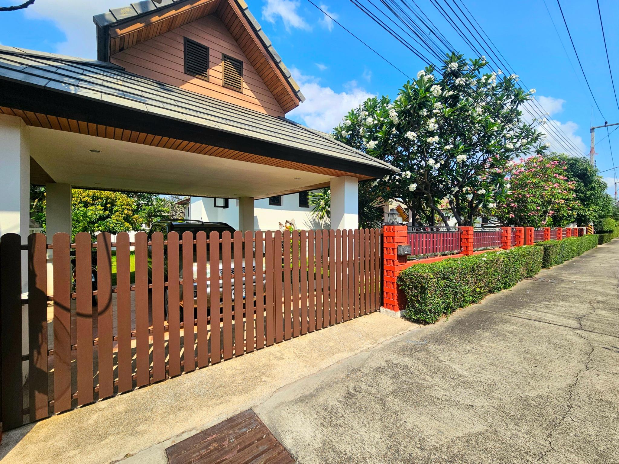 Hillside Hamlet Home 3 Bedrooms in Hua Hin Soi 6 – For Sale