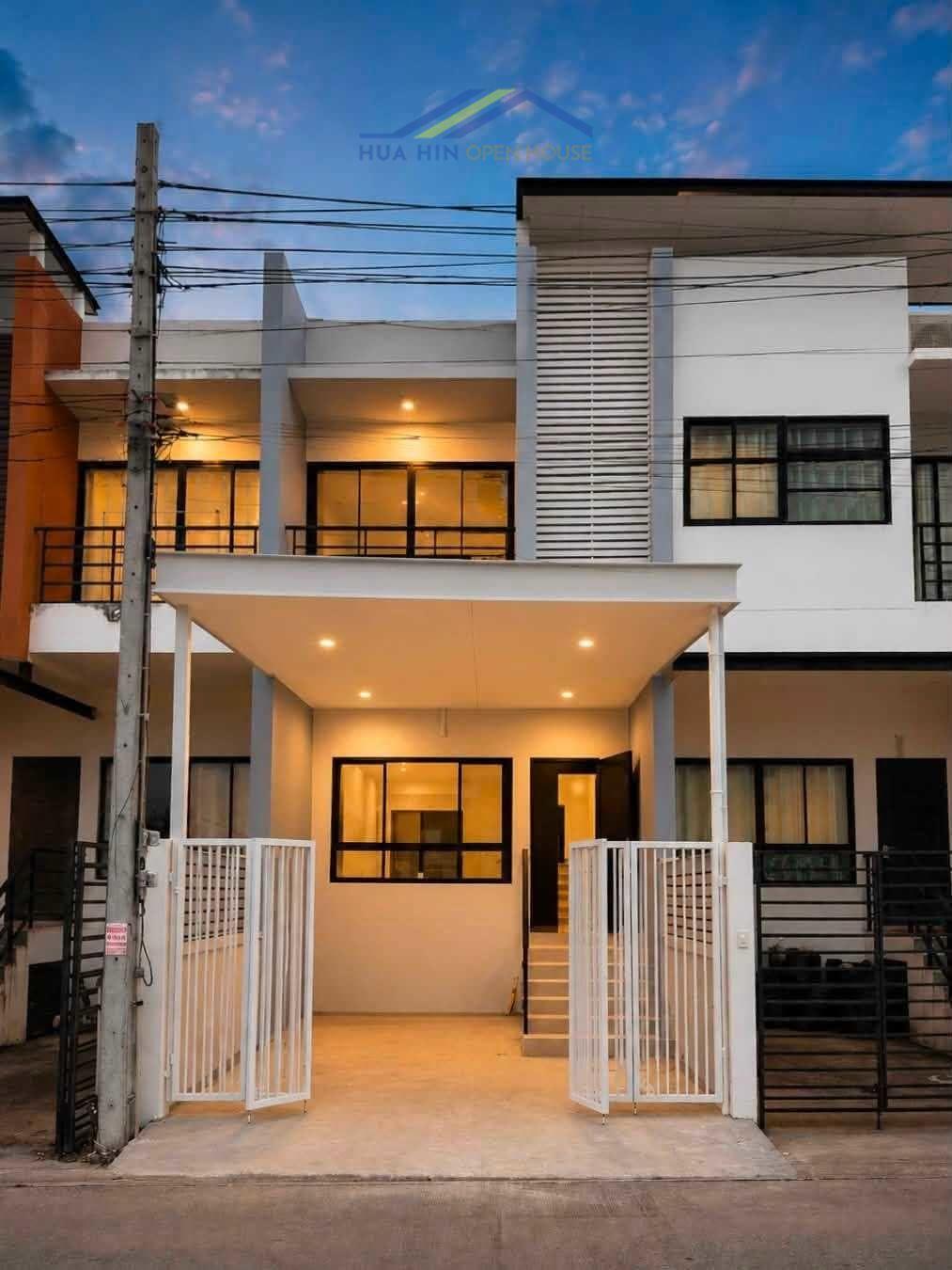 Renovated 2-Bedroom Townhouse for Sale in Hua Hin Soi 88 | Prime Town Location | Only THB 2.99 Million