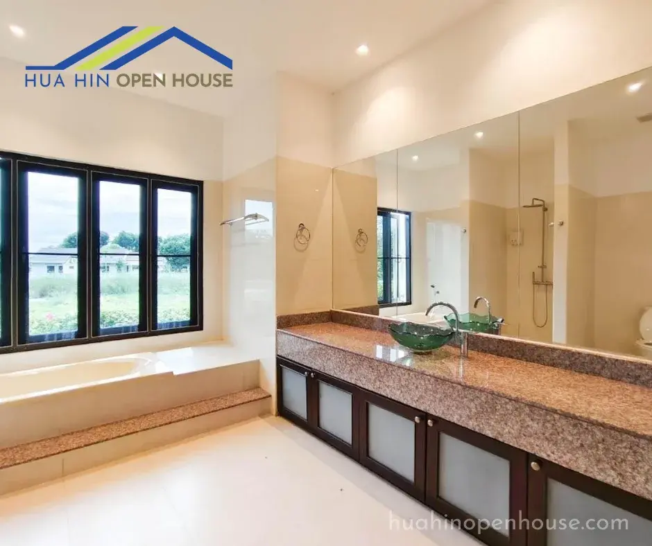 For Sale: Luxurious 3-Bedroom Pool Villa on Large Plot at Palm Hills Golf Course, Hua Hin