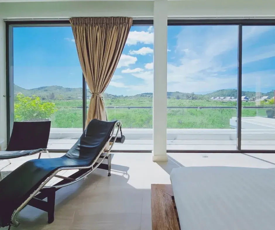 La Lua Resort: 3-Bedroom Pool Villa with Splendid Vistas for Sale Near Pineapple Golf Course.