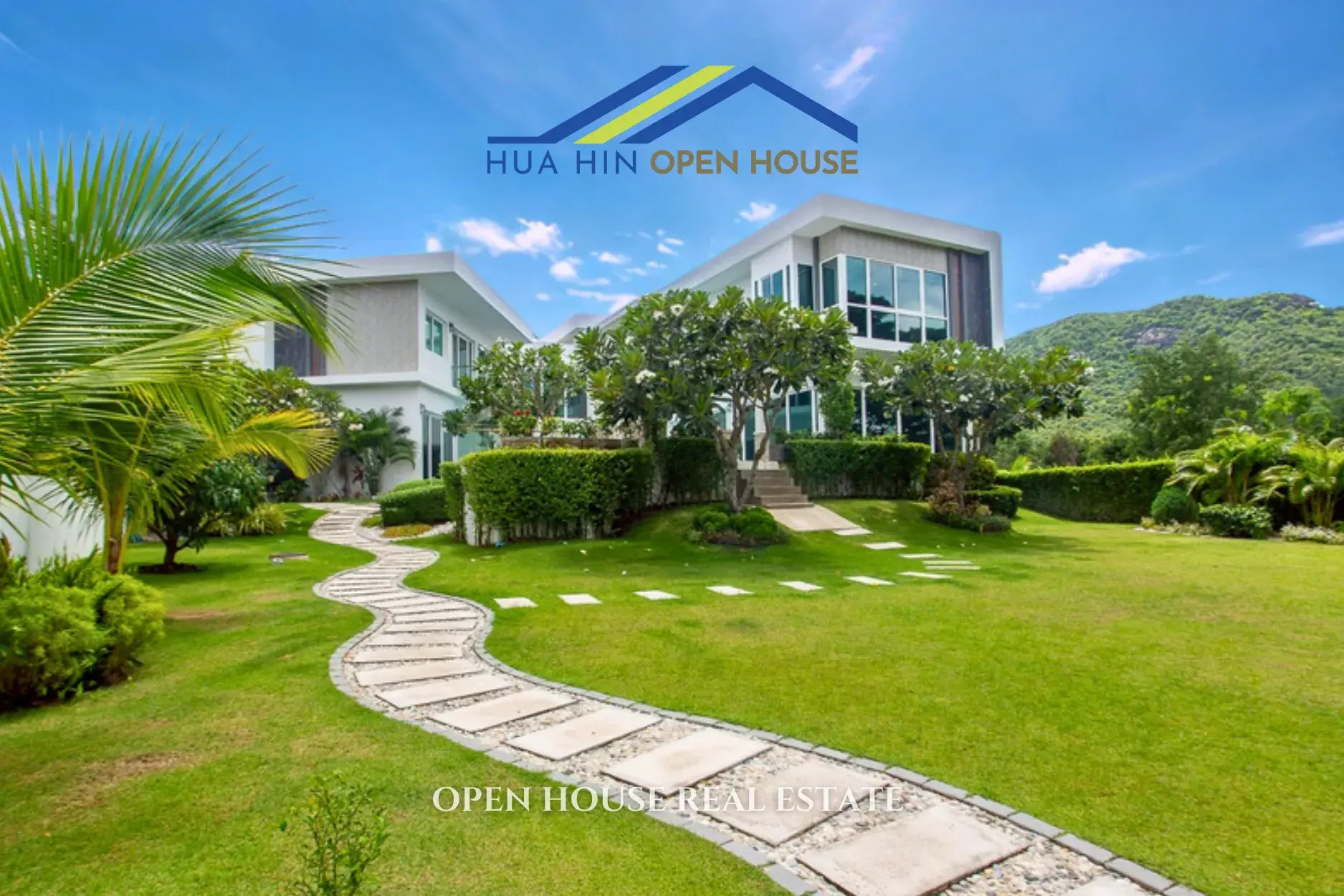 Contemporary 6-Bedroom Villa in Prestigious Hua Hin Golf Club