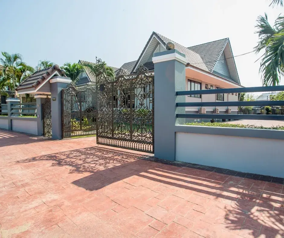 A 4-bedroom detached Pool Villa Plus Guest House in Cha-am, Near North Cha-am Beach.