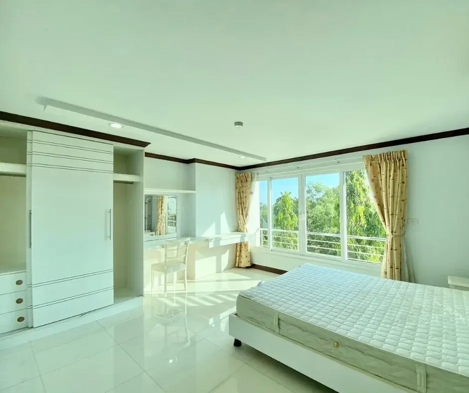 1-bedroom unit with a nice view on the 4th fl. of Blue Sky Condominium, North Hua Hin.