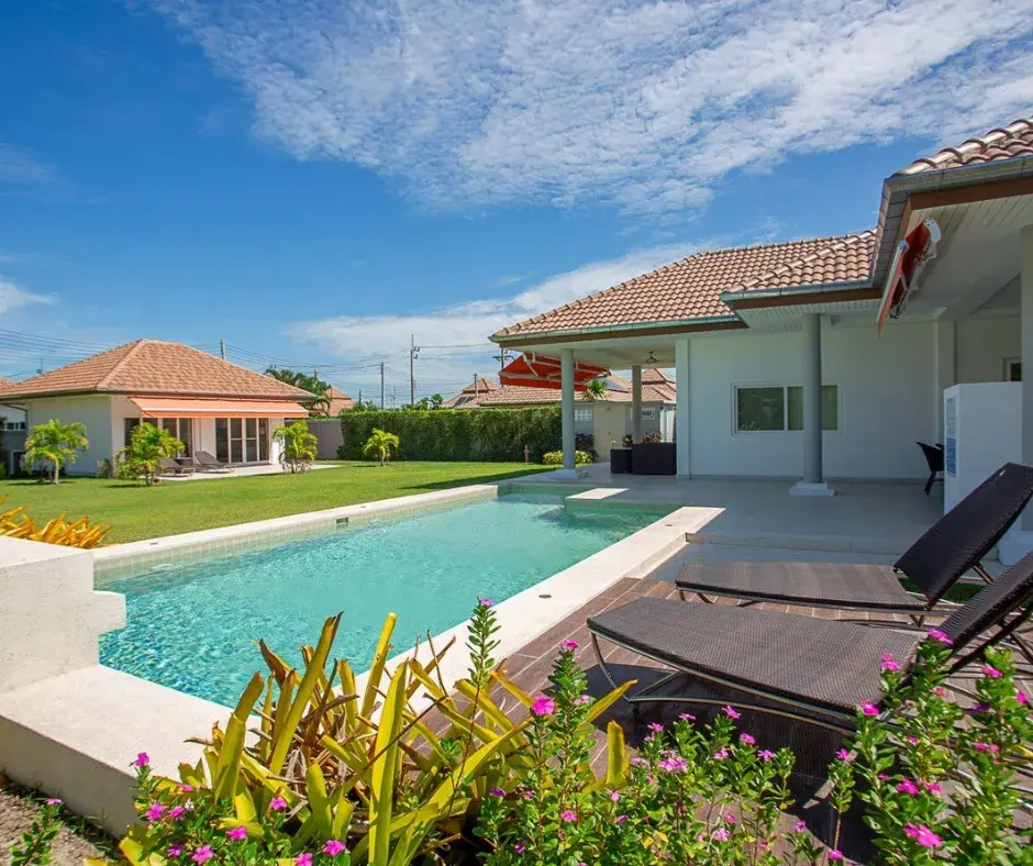Mali Signature: Luxurious Villa with Separate Guest House, 4 Beds for Sale on Spacious Plot in Hua Hin Soi 112
