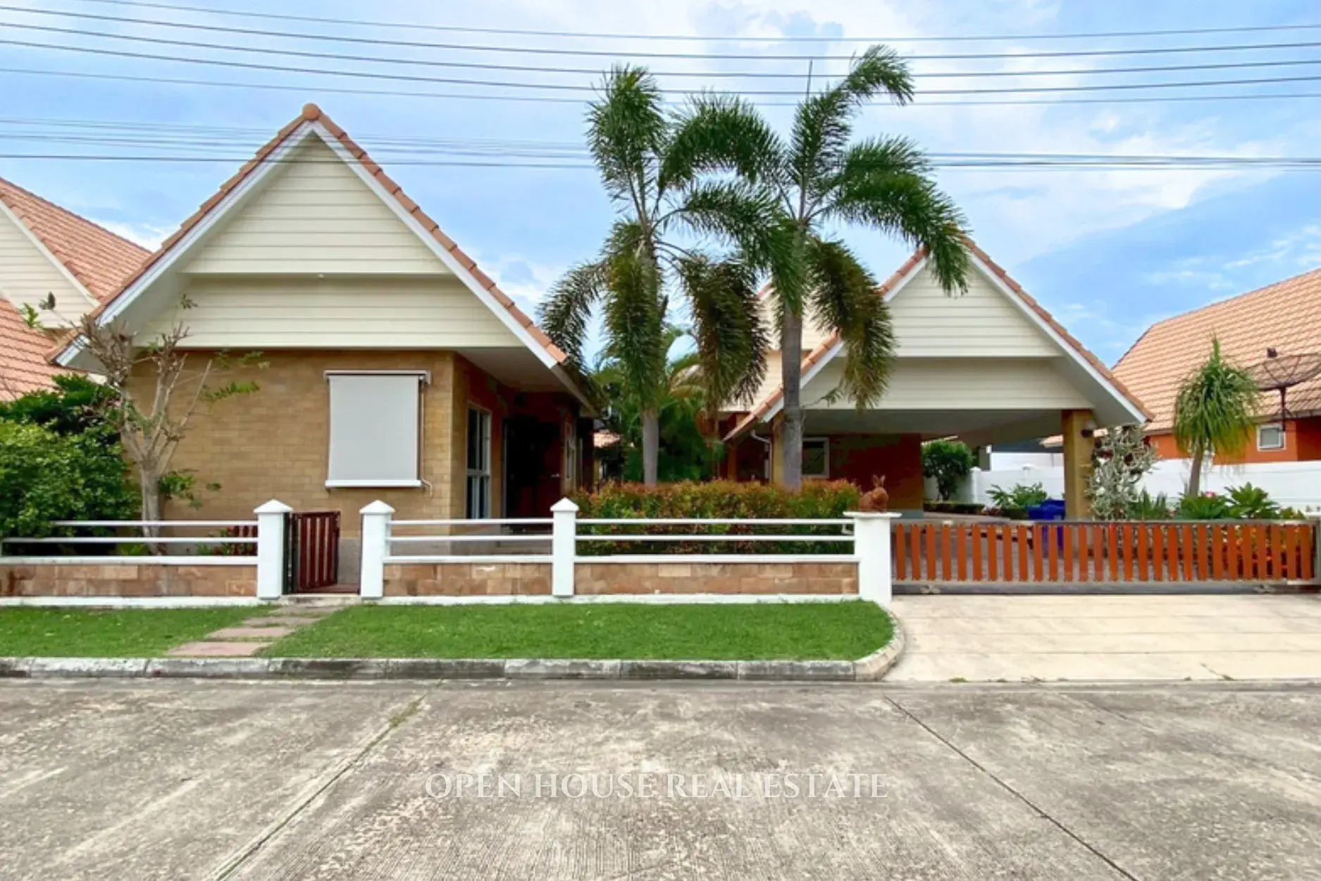 Charming 3-Bedroom Villa with Guest House & Solar Power near Arena Hua Hin