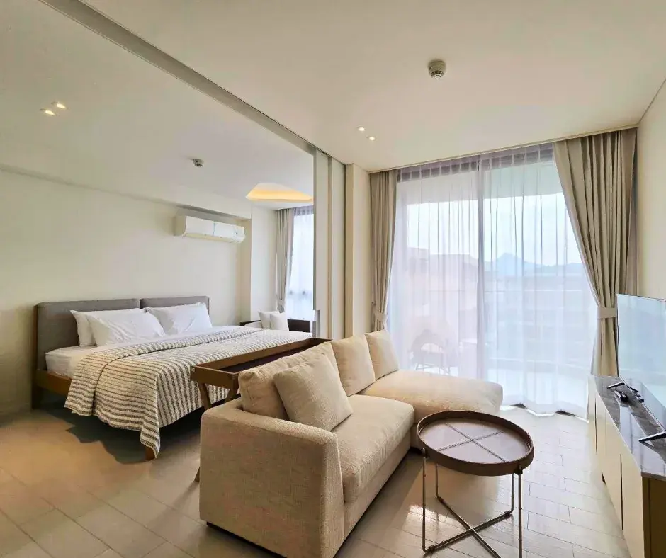 For Sale: 1-Bedroom Plus Condo on Top Floor with partial Sea View at Takiab Beach, Hua Hin