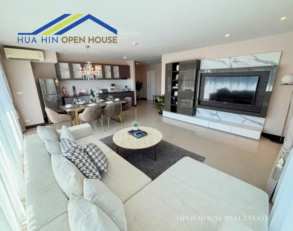 3-Bedroom Penthouse for Sale with Mountain Views – Hua Hin Soi 88