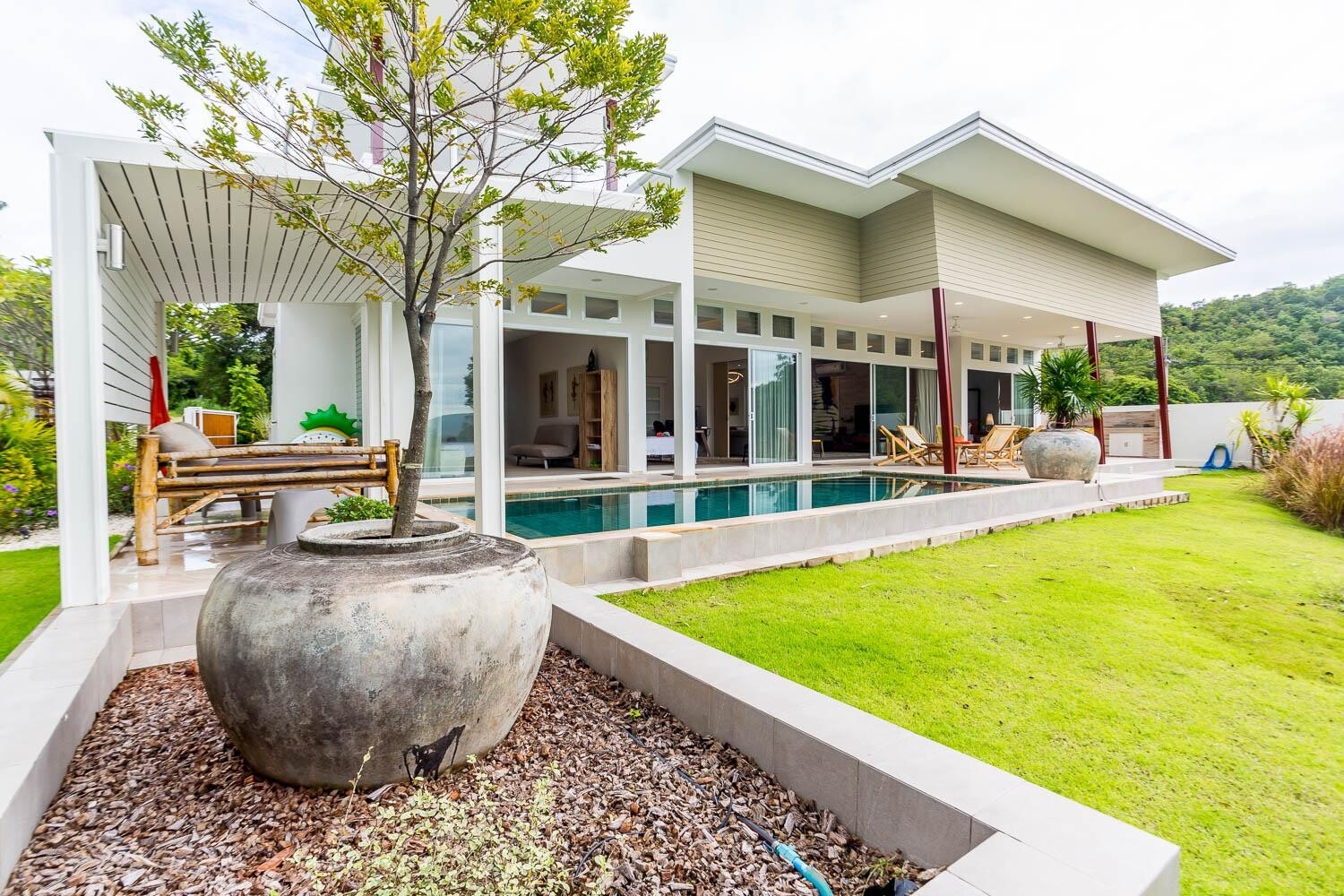 Modern style Pool Villa at Springfield Golf Course.